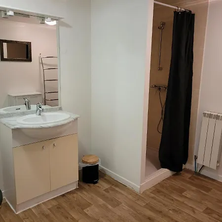 Domaine De Poulharies -merlot בית נופש קרקסון