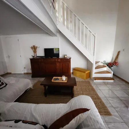 Domaine De Poulharies -merlot