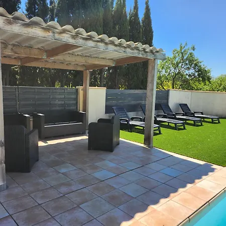 Holiday home Domaine De Poulharies -merlot